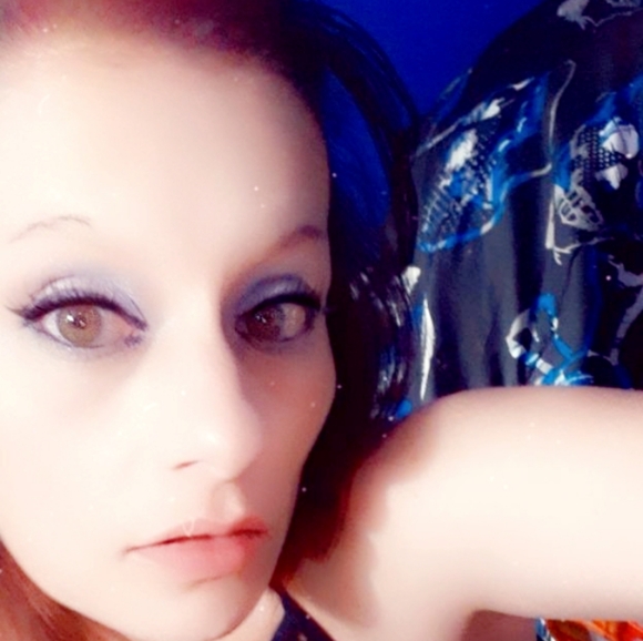 Meet your Posher, Amber - Picture 2 of 2